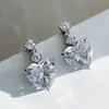 Brincos de Coração de Amor Gentil para o Dia dos Namorados Chinês Cao Shi Incrustados com Zircônia Joias Doces Modernos e Elegantes Para Uso Diário