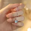 Colar com Pingente Baleia Azul de Prata Pura S999 para Mulheres, Fresco e Fashion, Corrente para Clavícula Fofa e Versátil, Novo Estilo
