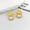 Novos Brincos Franceses Estilo Retrô em Forma de Gota Incrustados com Pérolas, Brincos de Alto Padrão Estilo Palácio para Mulheres