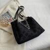 Bolso de gran capacidad para mujer, bolso de hombro tipo tote, texturizado, combinable, portátil, de clase alta, 2022