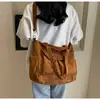 Bolsa de Veludo Cotelê Feminina Grande Capacidade Tote Bag 2026 Novo Estilo Bolsa de Mão de Veludo Cotelê Listrada Elegante da Moda Bolsa de Ombro Único Transversal