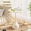 Mesa auxiliar pequeña de color crema, sofá de sala de estar, mesa redonda simple de hierro forjado, mesa de café para dormitorio, balcón de apartamento pequeño, mesa fácil de montar