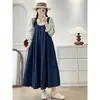 Coleção Primavera 2026: Vestido Colete Jeans Estilo Artístico para Mulheres, Caimento Solto, Vestido Colete de Comprimento Médio Emagrecedor