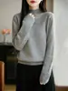 Suéter Gola Alta Meia Tendência Estilo Chanel para Mulheres com Crochê Pesado, Apliques de Strass, Top Interno Estiloso, Camisa Base Tricotada