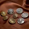 Botones Metálicos Estilo Chanel Vintage al por Mayor para Fabricantes con Acabado de Alta Gama, Botones para Traje Estilo Británico, Botones para Abrigo, Botones de Coser a Mano