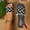 Chinelos antiderrapantes com torção cruzada no atacado para mulheres, chinelos planos casuais slip-on de comércio exterior para o verão
