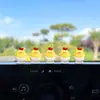 Fofos Enfeites de Carro Cartoon para Alívio de Estresse para Painel de Veículo Elétrico e Tela do Passageiro