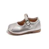 Zapatos de Cuero Estilo Francés para Niñas Mary Jane Boca Baja Zapatos de Una Sola Hebilla 2026 Primavera y Otoño Nuevos Mocasines Estilo Ballet para Niños Zapatos de Presentación
