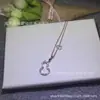Collar de Calabaza Kirin Chapado en Oro de 18 Quilates con Ágata Roja para Mujer con Colgante de Nácar Blanco Incrustado de Diamantes Cadena para Clavícula de Lujo Accesible Regalo