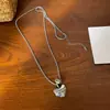 Collar de Metal Plegado Corazón Estrella Piedra Moda Versátil Cadena para Suéter Nicho Joyería de Alta Gama Venta al por Mayor