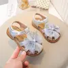 Sandálias de Praia Simples e Estilosas para Meninas Verão 2026 Novo Estilo Sapatos de Princesa com Solado Macio para Bebês Sandálias para Meninas Pequenas