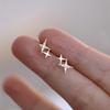 Cao Shi ins Aretes Dongdaemun Simples Nicho Diamante Esmaltado Aretes Estrella Cuatro Hombres Aretes Estrella Super Hada para Mujer