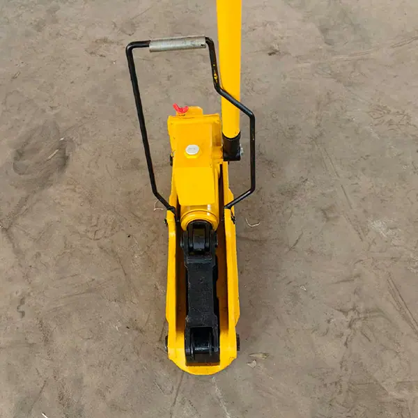 YQBJ-300型30T液压起拔道机2.jpg
