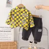 Comercio exterior traje de primavera y otoño para niños estilo coreano ropa de otoño para bebé moda callejera de moda camisa de oso a cuadros manga larga traje de dos piezas