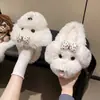 Lindas pantuflas de algodón con temática de cachorros para mujer, invierno 2026, pantuflas de felpa cálidas y antideslizantes para interiores del hogar, zapatos de algodón esponjosos para mujer
