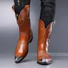 Botas Western Cowboy Bordadas Retro de Tamanho Grande com Bico Fino e Salto Grosso 2026 Novas Versáteis Botas de Cavaleiro que Aumentam a Altura