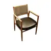 Conjunto de Mesa e Cadeiras para Restaurante Vento Selvagem da Montanha Mesa e Cadeiras de Jantar para Restaurante de Hot Pot Mesa de Jantar de Madeira Maciça Comercial Japonesa Cadeira de Rattan para Restaurante
