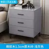 Mesita de noche de madera maciza de lujo ligero pintada en spray tres cajones encimera de roca simple moderna elevada para dormitorio armario de almacenamiento de alta calidad para el hogar