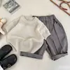 Conjunto de Verano Estilo Bosque de Oxígeno Ligero INS para Niños Color Ginkgo Bebé Top de Punto Hueco Pantalones Casuales de Nueve Puntos Infantiles Modernos