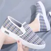 Venta Directa de Fábrica Zapatos de Lona de Moda a Cuadros para Mujer 2022 Zapatillas Nuevas Zapatos de Estudiante