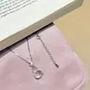 Colar de prata pura s925 com cabaça de jade de água natural e diamantes brilhantes, elegante e versátil, corrente de clavícula simples e sofisticada para mulheres