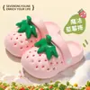 Novas Sandálias Crocs de Material EVA para Crianças Estilo Verão Bebê Pai-Filho Desenho Animado Meninas Fofas Sandálias Internas Externas