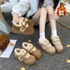 Novos sapatos de algodão confortáveis e versáteis, casuais e modernos, quentes, que aumentam a altura, com sola grossa, fofos, estilo plataforma Boken 2026, forrados com fleece