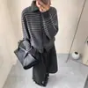 Cardigã Feminino de Gola Alta com Botões Únicos, Novo Estilo Outono e Inverno, Suéter Casaco com Design Listrado Colorido, Top de Tricô de Manga Longa