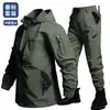 Chaqueta impermeable de entretiempo transfronteriza, corte holgado, multibolsillos, transpirable, uniforme de entrenamiento para ciclismo de caparazón blando, ropa de trabajo duradera hecha en fábrica