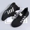 Moda nuevo par Zapatos de malla para hombre estudiantes mujer huecos cómodos antideslizantes puesto de comercio exterior venta al por mayor casual zapatos coreanos