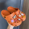 Sandalias zuecos para mujer ins antideslizantes 2022 nuevo estilo sandalias de media pantufla de punta cerrada para playa estilo perezoso para uso exterior en verano para mujer