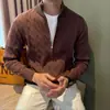 Cardigan Suéter de Tricô com Ponto Trançado Cor Sólida Estilo Old Money para Homens, Moda Outono e Inverno, Marca Tendência, Jaqueta Versátil Casual com Gola Alta