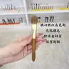 Pincel de Blush Iluminador Blanco con Forma de Corazón para Maquillaje Localizado, Iluminador Mate para el Centro del Rostro, Pincel de Maquillaje de Pelo Animal de Cangzhou