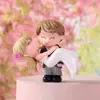 Mini Paisagem Boneca de Plástico Pequenos Enfeites Abraçando Princesa Casal de Casamento Chaveiro DIY Acessórios para Decoração de Bolo