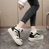 [Personalizado] Zy12261-1 Nuevos Zapatos de Algodón con Forro de Felpa Invierno 2023 Versátiles, Zapatos Cálidos que Aumentan la Altura para Estilo Callejero Estudiantes