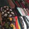 Venta al por mayor de Telas Aleatorias para Ropa, Varios Tipos de Retazos de Tela Mixta por Libra, Piezas de Tela Hechas a Mano de Puestos Callejeros, Retazos de Tela Vendidos por Libra