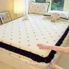 2026 Nova Classe A 200g Espessado Leite Fleece Renda Lençol de Elástico Estilo Coreano Estampado Acolchoado Roupa de Cama Protetor de Colchão