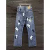 Pantalones Largos de Mezclilla Lavada Recta para Hombre y Mujer, Estilo Nuevo, Cuatro Estaciones, Marca de Tendencia Europea y Americana, Estampado de Cruz con Etiqueta de Cuero Personalizada, de Nicho