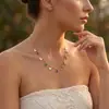 Pingente de Joia Borboleta Transfronteiriça Europeia e Americana Colar de Aço Titânio para Mulheres, Acessórios Coloridos, Simples e Elegante, Sensação de Alto Padrão, Banhado a Ouro 18K