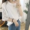 En Stock Exquisito Estilo Japonés Cuello Redondo Manga Tres Cuartos Top de Punto Murciélago Verano 2024 Nuevo Encaje Hueco Empalmado Transpirable