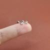 Brincos Mini Flor de Prata de Lei 925 para Piercing na Cartilagem da Orelha, Exquisitos e Nicho de Alto Nível, Não é Necessário Remover os Brincos ao Dormir