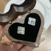 Buqi Lati Pendientes Mini Pequeños Cepillados Italianos Blanco Natural Flor de Fritilario Trébol de Cuatro Hojas Pendientes Estilo Corte Vintage