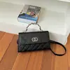 Bolso de mujer de lujo ligero transfronterizo 2026 nuevo bolso de hombro acolchado estilo Chanel, bolso cruzado de moda versátil para el día a día