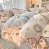 Juego de ropa de cama de cuatro piezas de terciopelo de leche, nueva colección de invierno 2026, ropa de cama gruesa de forro polar coral, incluyendo sábana y funda de edredón
