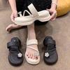 Sandalias y pantuflas de suela gruesa con aumento de altura, tendencia de verano 2024, nuevas sandalias y pantuflas elegantes con diamantes de imitación a la moda para mujer.