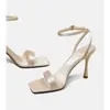 Zapatos de Tacón Alto con Estilo Francés y Diseño Hermoso, Perfectos para Combinar con Vestidos, Presentan un Nuevo Tacón Fino, una Sola Tira, Punta Cuadrada y Diseño Abierto en la Punta, Perfectos para Fiestas