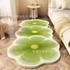 Alfombra de Piso Estilo Ins con Forma de Flor de Cachemira Sintética, Resistente a Manchas y Fácil de Cuidar, Alfombra para Mesita de Noche de Dormitorio, Alfombra de Piso para Sala de Estar Resistente al Desgaste y Antideslizante