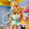 Nuevo llavero creativo de oso cereza para mujer, lindo y moderno, exquisita muñeca de resina, colgante para bolso