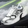 Zapatillas de Deporte Transpirables de Fibra Ultra para Adultos, Unisex, Zapatos Deportivos para Parejas, Zapatos de Estudiante Adhesivos en Frío para Todas las Estaciones, Zapatillas de Running Ligeras con Suela Suave