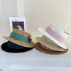 Elegante Chapéu de Palha com Topo Plano e Fita Plissada Feito à Mão para Mulheres, Chapéu de Sol de Verão, Chapéu de Praia Pequeno para Rosto, Chapéu de Sol, Tendência